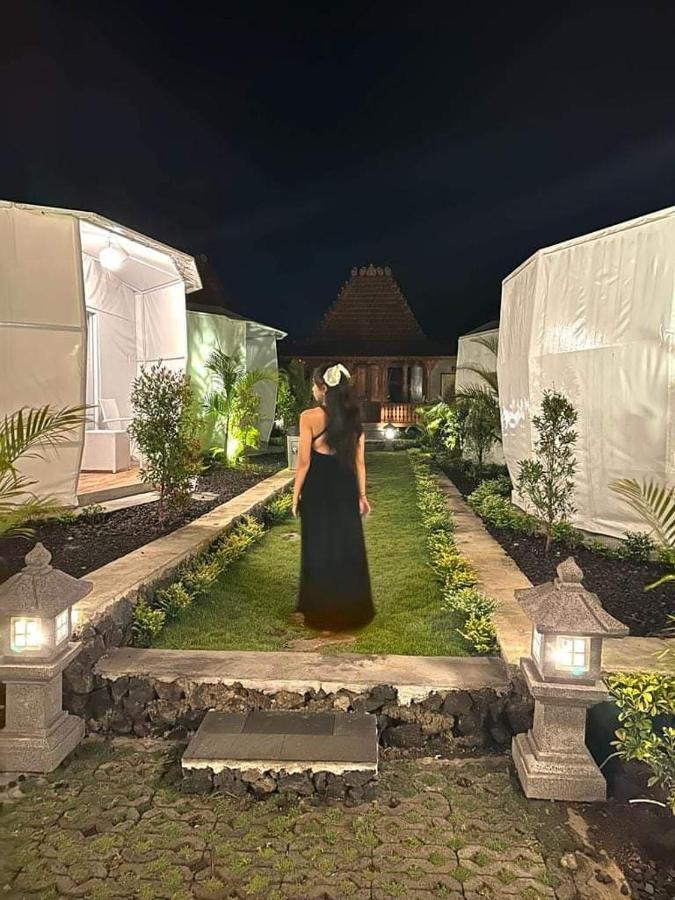 Starlake Villa & Glamping Kubupenlokan Luaran gambar