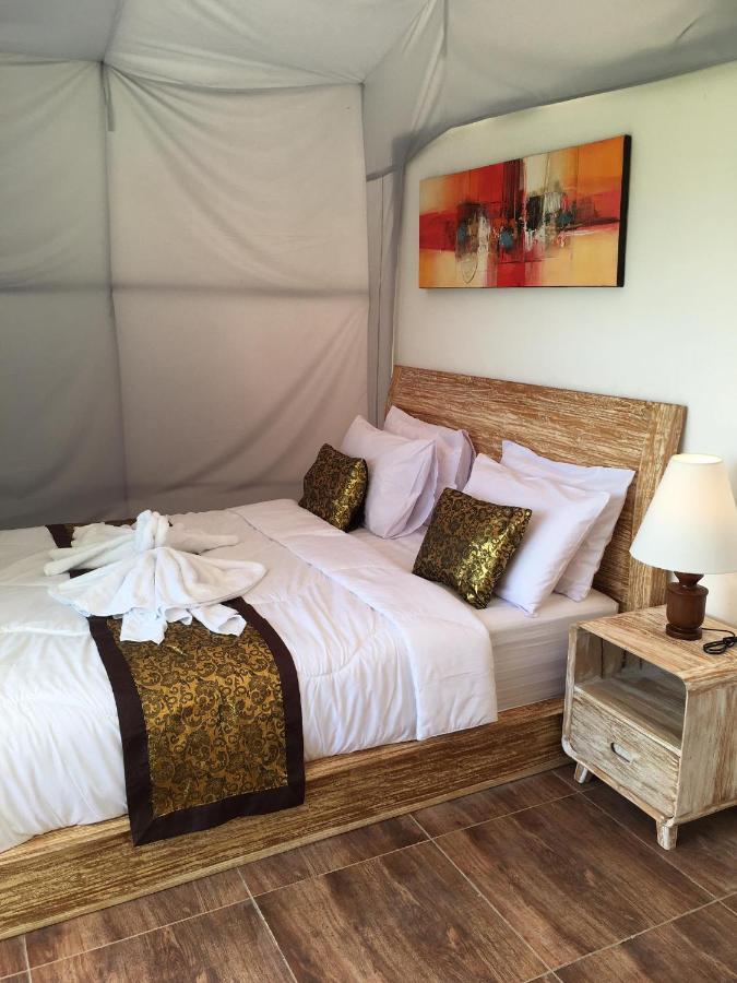 Starlake Villa & Glamping Kubupenlokan Luaran gambar