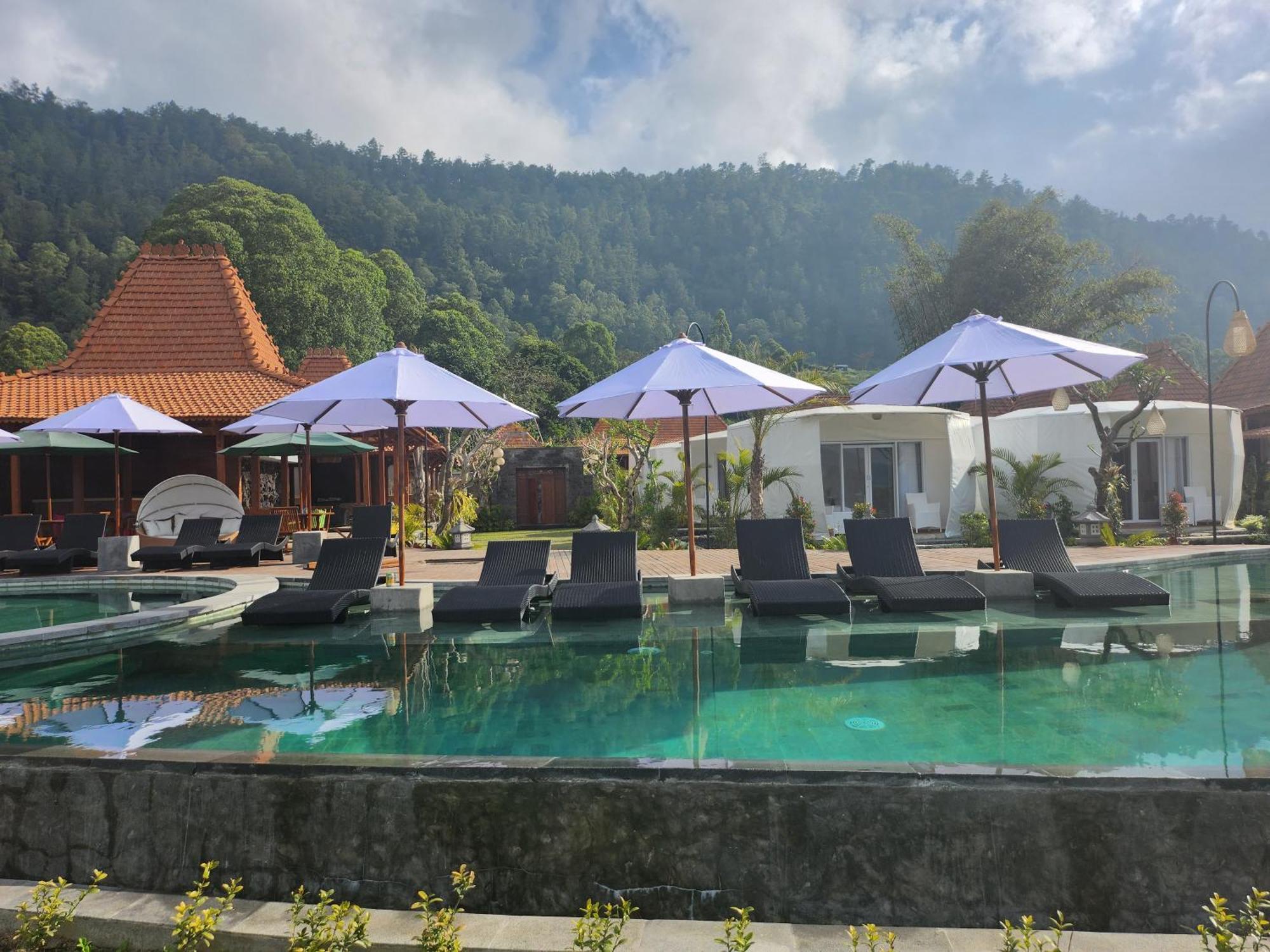 Starlake Villa & Glamping Kubupenlokan Luaran gambar